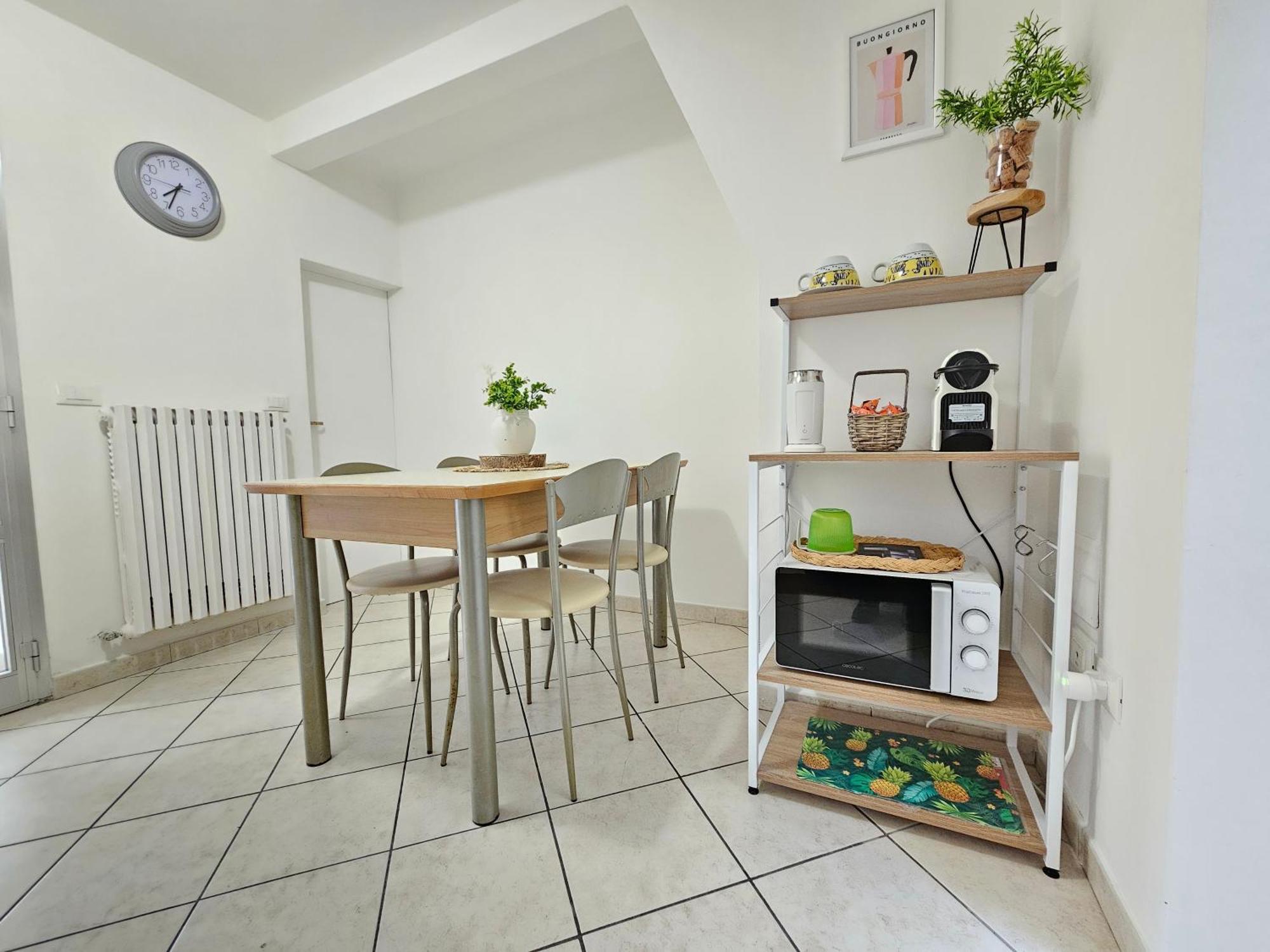 La Casetta Bilocale Centrale Con Terrazza Parkfree Wifi Minipc Ps4 Ac Iesi Exterior foto